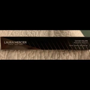 Laura Mercier Caviar Volume Panoramic Mascara